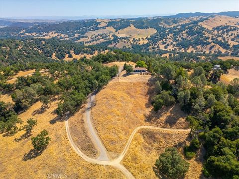 Tiny photo for 5990 Sunny Glen Ln, Paso Robles, CA 93446 (MLS # PI25143888)