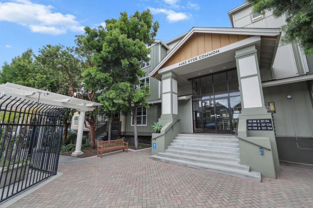 4463 Hyde 306, Fremont CA 94538