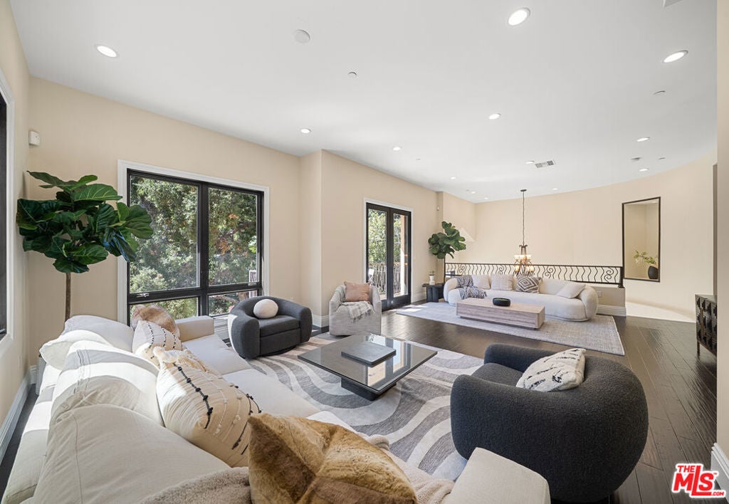 6477 Deep Dell Pl