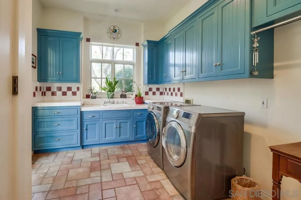 Jamul, California 91935, United States, 3 Bedrooms Bedrooms, ,6 BathroomsBathrooms,Residential,Active,105840