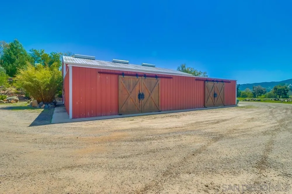 Jamul, California 91935, United States, 3 Bedrooms Bedrooms, ,6 BathroomsBathrooms,Residential,Active,105840