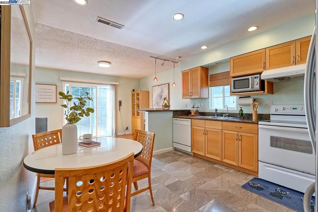 ARROWHEAD - Residential