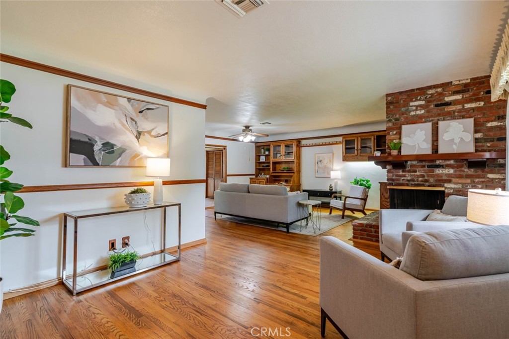 835 N Lincoln Street