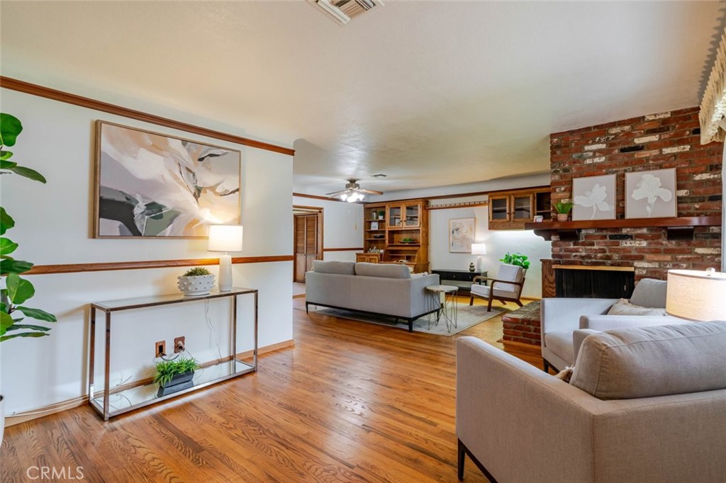 835 N Lincoln Street