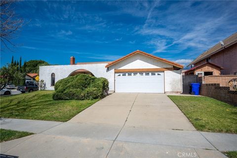 Photo of 10430 Palo Alto St, Rancho Cucamonga, CA 91730 (MLS # SW26052019)