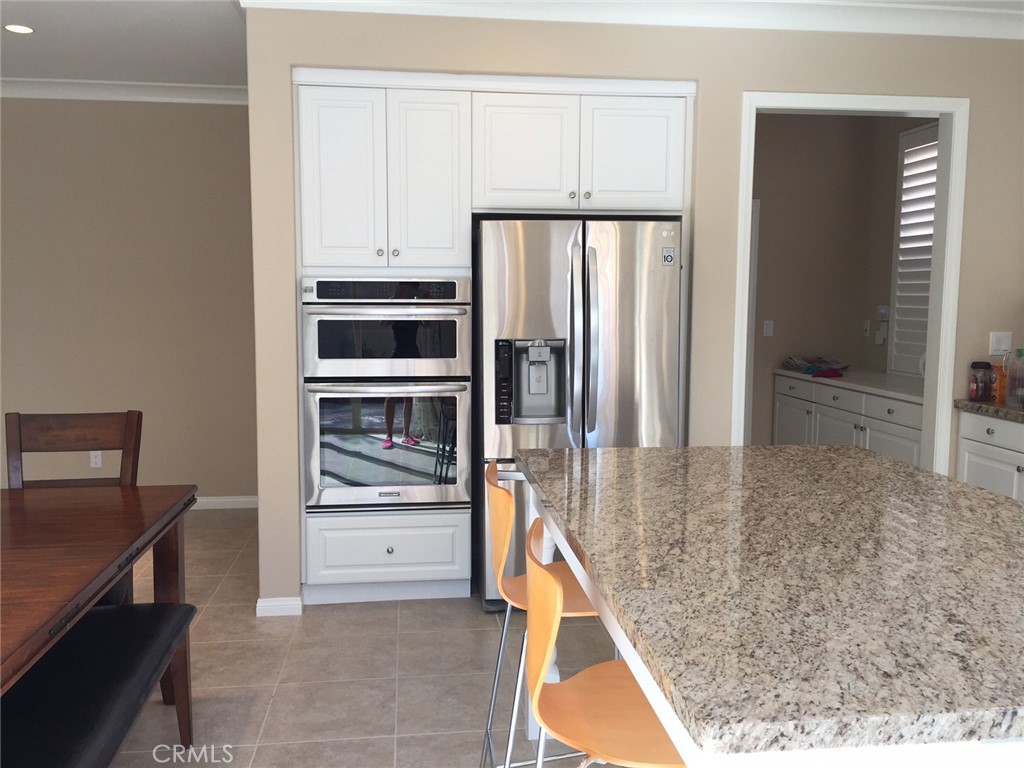 64 Elmdale