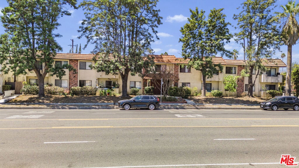 7061 Whitsett Avenue