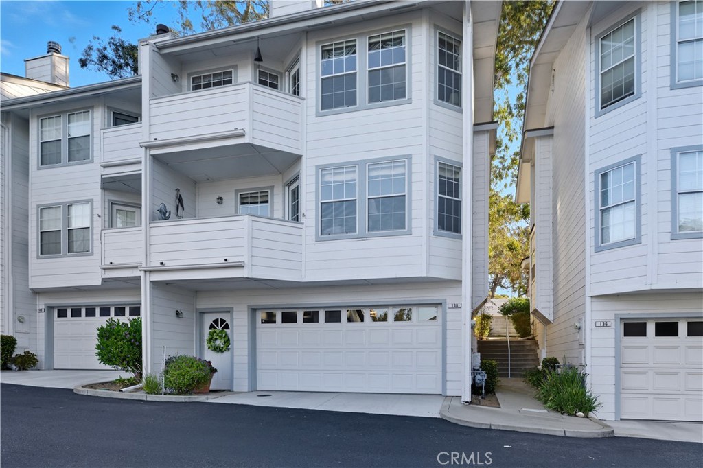 Bayshore Village (720) - Residential