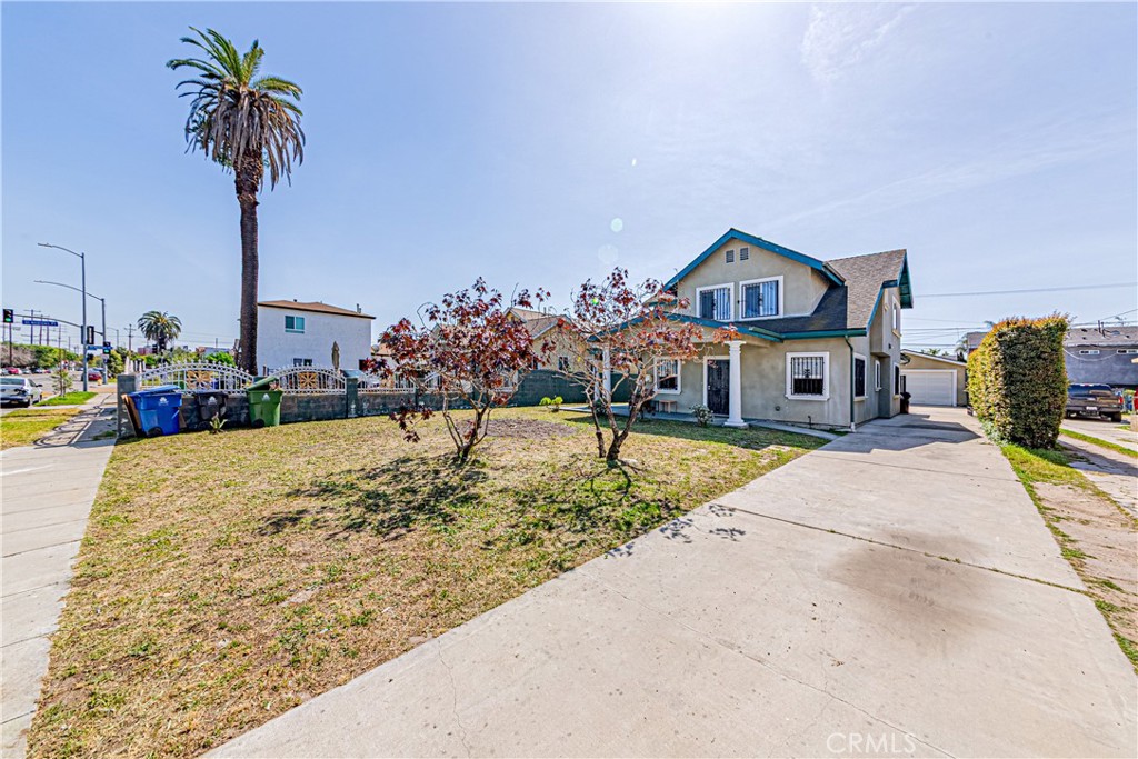 1812 W 48th