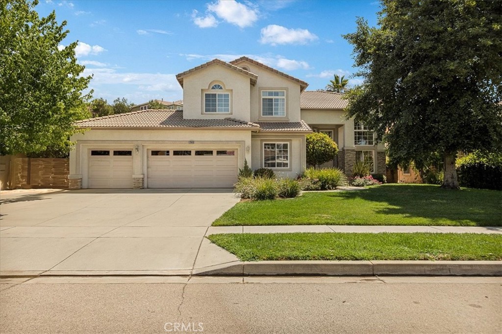 Welcome to this stunning 6 bedroom, 3 bathroom home nestled in the prestigious and tranquil neighborhood of Whisper Ranch. This exceptional property boasts a spacious open floor plan with soaring vaulted ceilings, large picture windows that flood the home with natural light, and both formal living and dining rooms perfect for entertaining. The heart of the home is the expansive kitchen, complete with a center island featuring a prep sink, endless countertop space, ample cabinetry, and all included appliances. The kitchen seamlessly opens to the inviting family room, highlighted by a cozy fireplace and bright, airy windows. A versatile office/bonus room is conveniently located just off the family room, along with an oversized laundry room equipped with a utility sink and extra cabinetry. A private guest bedroom is also situated on the main floor.
Upstairs, you'll find a spacious loft that can be adapted to suit your lifestyle needs whether as a media room, game space, or additional living area. The generously sized master suite offers a true retreat, complete with a luxurious en suite bathroom featuring dual vanities, a walk in shower, a separate soaking tub, and a large walk in closet. Step out onto your private balcony from the master for serene morning coffee or quiet evenings under the stars. Three additional upstairs guest bedrooms provide ample space for family and visitors alike.
Outside, the backyard is a peaceful oasis with endless possibilities room for a pool, play area, or your dream outdoor retreat. A spacious three car garage adds convenience with plenty of storage and parking space. This exceptional home has never been on the market don’t miss your chance to make it yours today!
