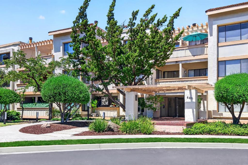 440 Cesano Court