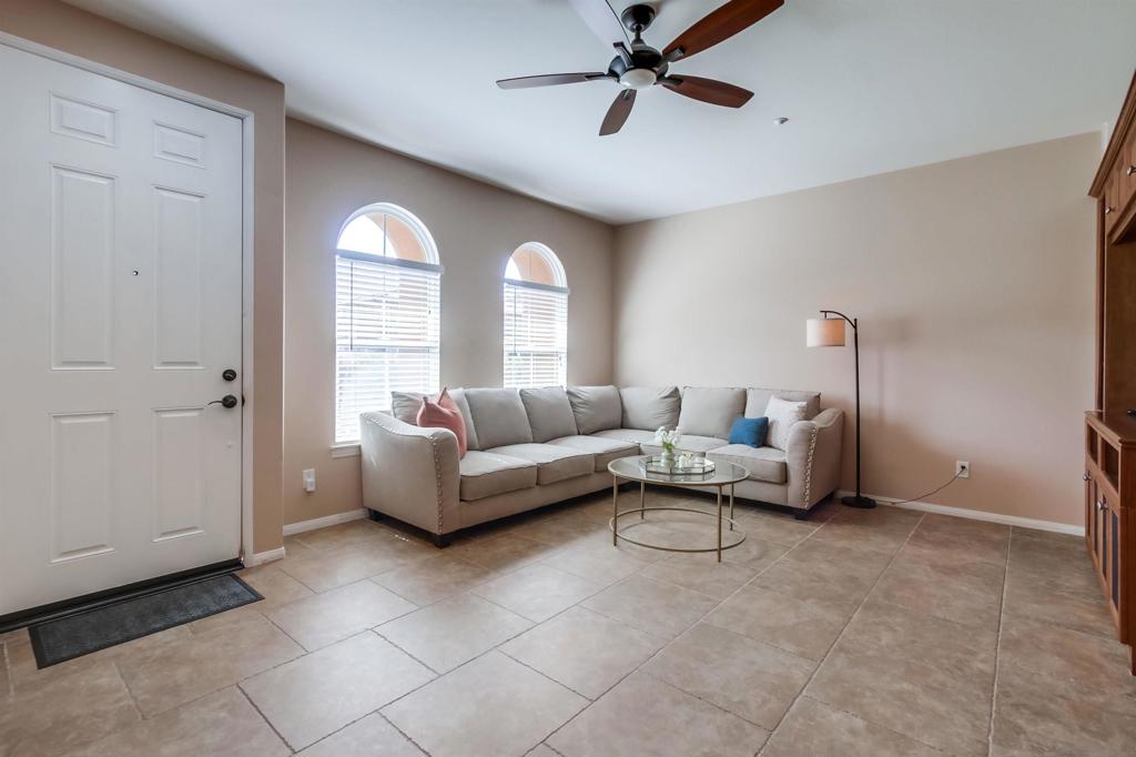17059 Calle Trevino 5