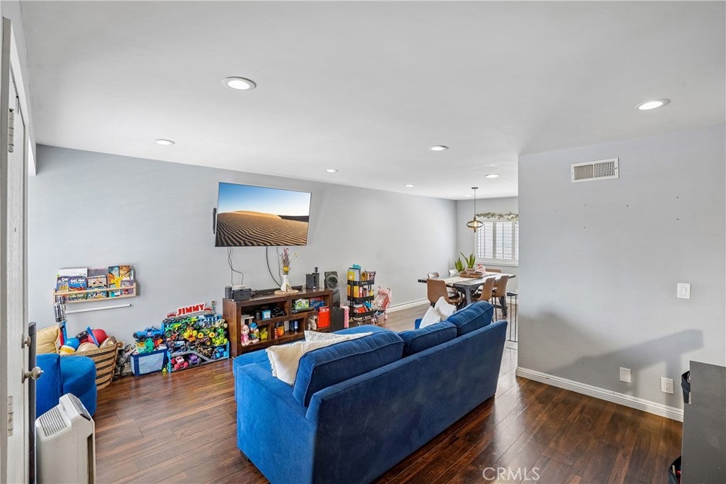 Photo of 1599 W Jefferson Boulevard, Los Angeles, CA 90018 (MLS # SB26161264)