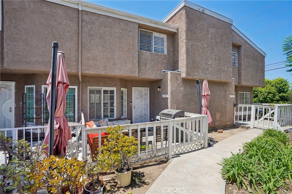 1599 W Jefferson Boulevard, Los Angeles CA 90018