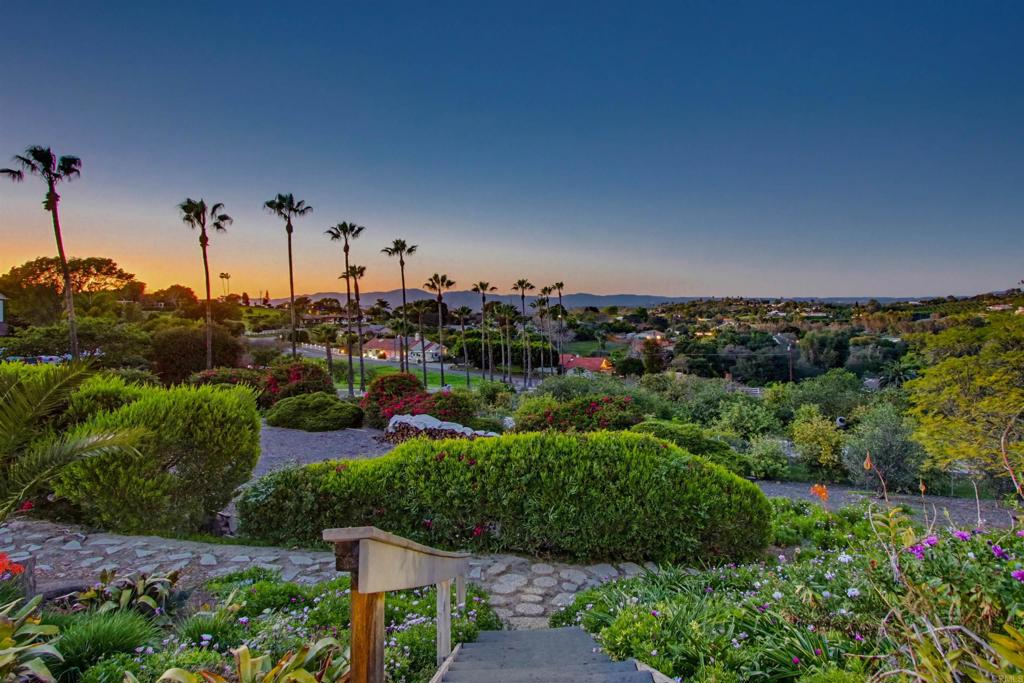 5012 Sleeping Indian Road