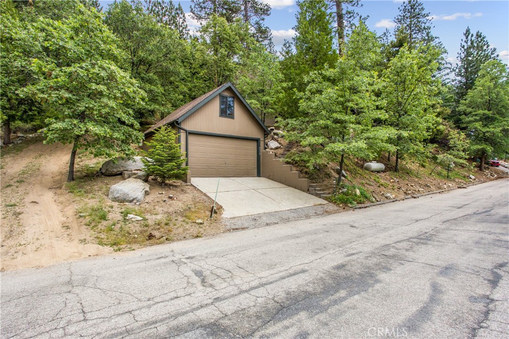 6429 Cedar Avenue