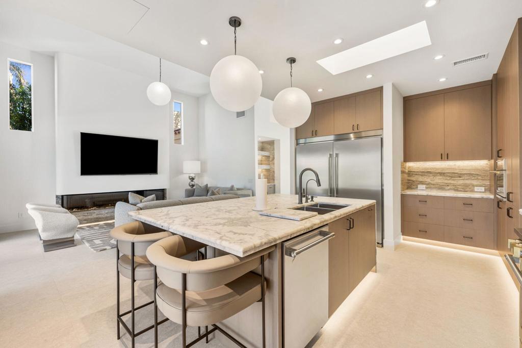 153 Lake Shore Drive