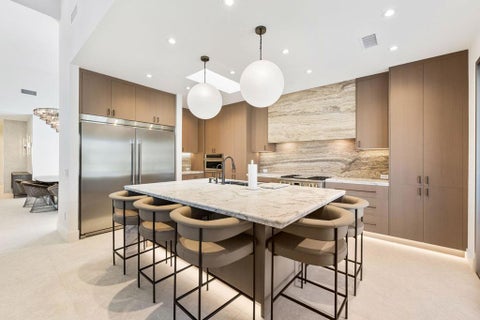Photo of 153 Lake Shore Drive, Rancho Mirage, CA 92270 (MLS # 219153208DA)