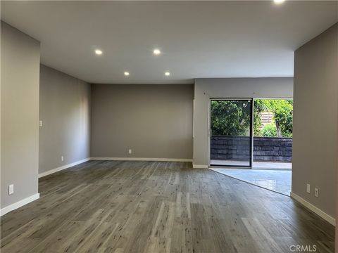 Photo of 5400 Newcastle Ave, Encino, CA 91316 (MLS # SR26085151)