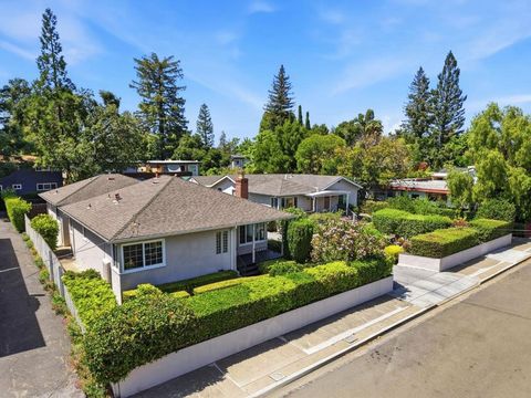 Photo of 938 Alice Lane, Menlo Park, CA 94025 (MLS # ML82049437)