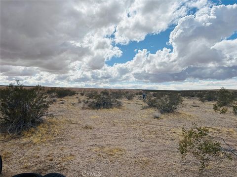 Photo of 20 Matawan, Apple Valley, CA 92307 (MLS # HD26006252)