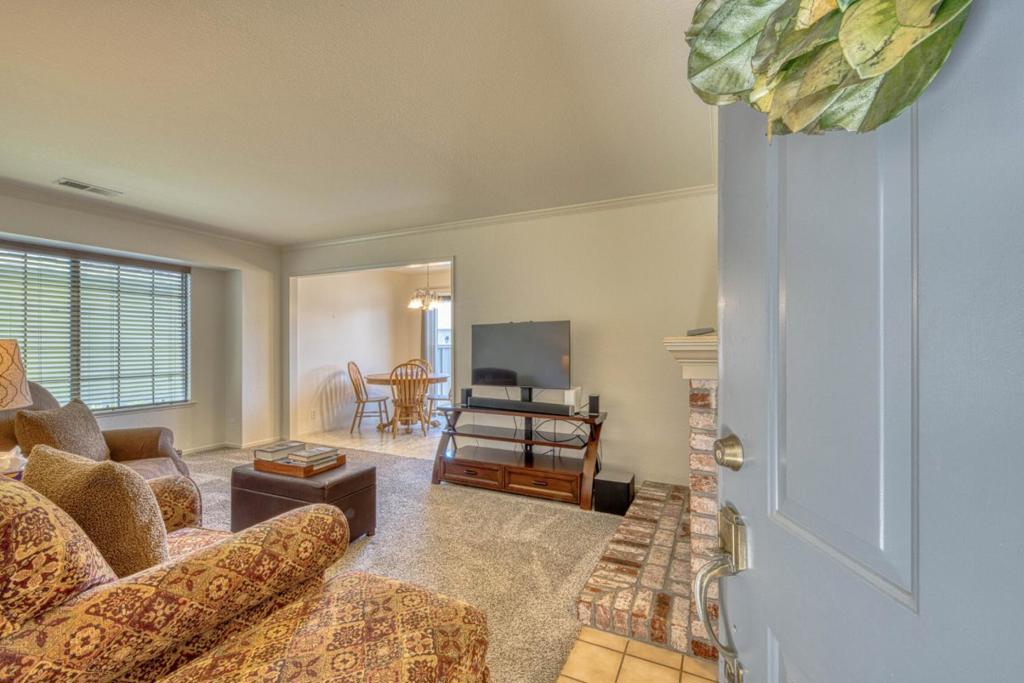 1056 Padre Drive 5