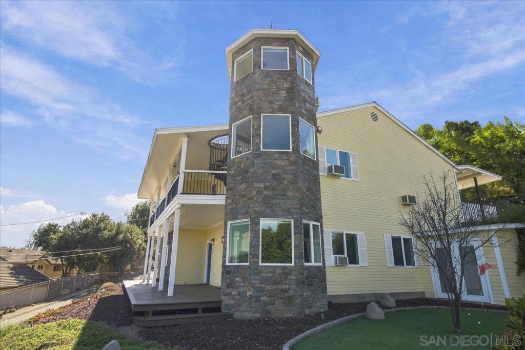 205 Highline Trail