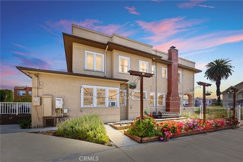 Photo of 2754 Kenwood Avenue, Los Angeles, CA 90007 (MLS # SW25120403)