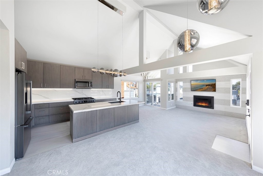 209 39th Street B