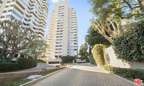 Photo of 865 Comstock Avenue #9E, Los Angeles, CA 90024 (MLS # 26870245)