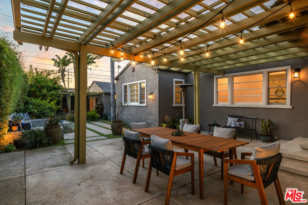 1741 Pier Avenue
