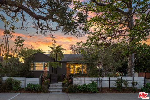 1741 Pier Avenue Santa Monica CA 90405