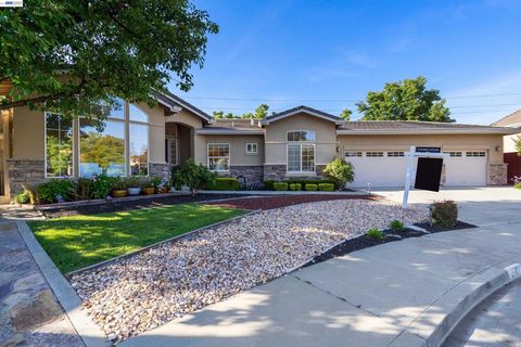 Photo of 2781 Vista Diablo Ct CT, Pleasanton, CA 94566 (MLS # 41134447)
