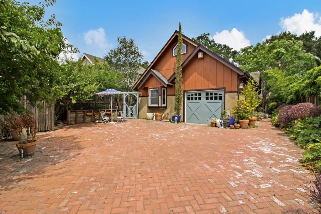 36 Forrest Avenue