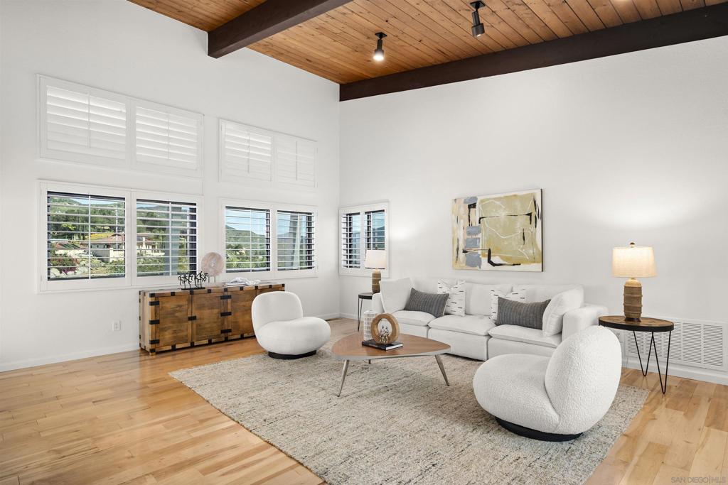 752 Singing Vista Drive