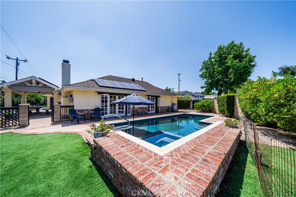 19631 Country Haven