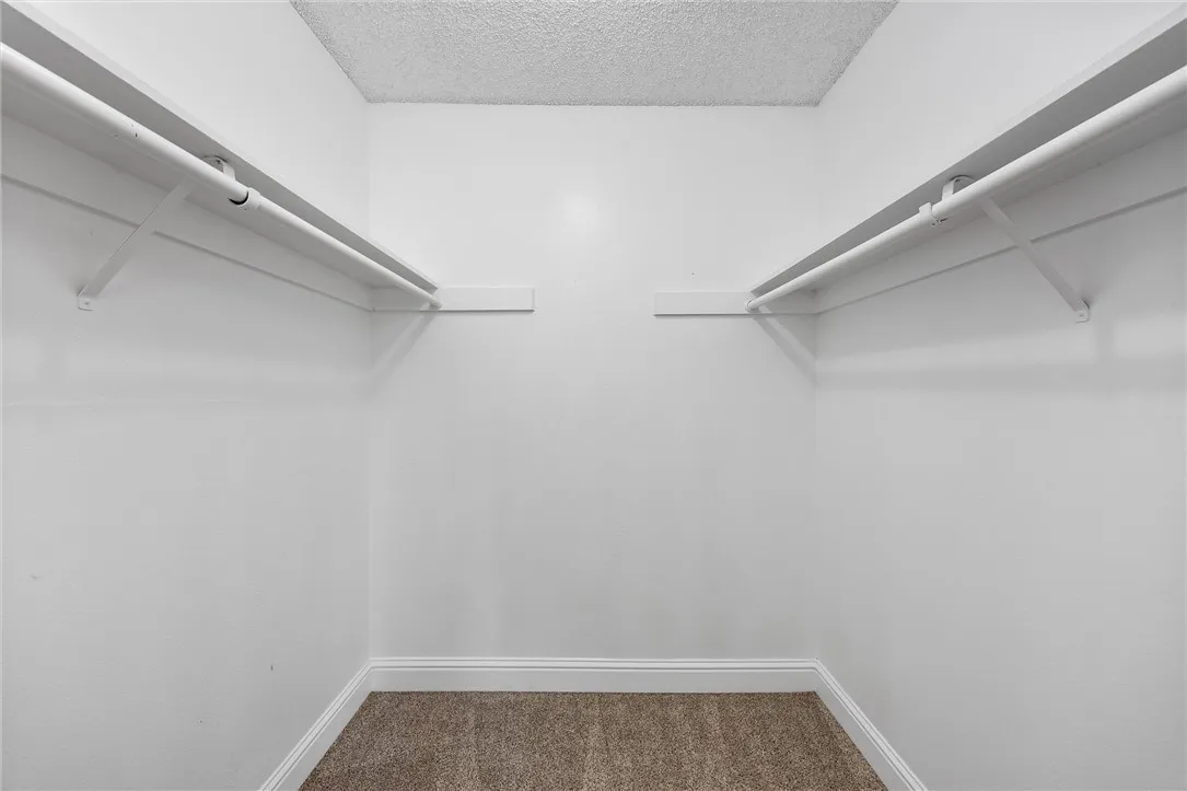 Bakersfield, California 93309, United States, 3 Bedrooms Bedrooms, ,2 BathroomsBathrooms,Residential,Active,205032