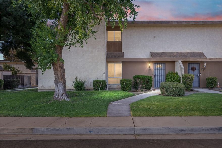 Welcome to this beautifully updated 3-bedroom, 2-bath condo offering 1,197 sq. ft. of comfortable living in a convenient location. Featuring modern laminate flooring, neutral paint tones, and abundant natural light, this home is designed for easy living. The open floor plan includes a spacious living area, functional kitchen, and private bedrooms with plenty of storage. Enjoy the ease of low-maintenance living while being close to schools, shopping, dining, and freeway access. Perfect for first-time buyers, down sizers, or investors looking for rental potential.



Don’t miss this opportunity to own an affordable home in Bakersfield with style and comfort!