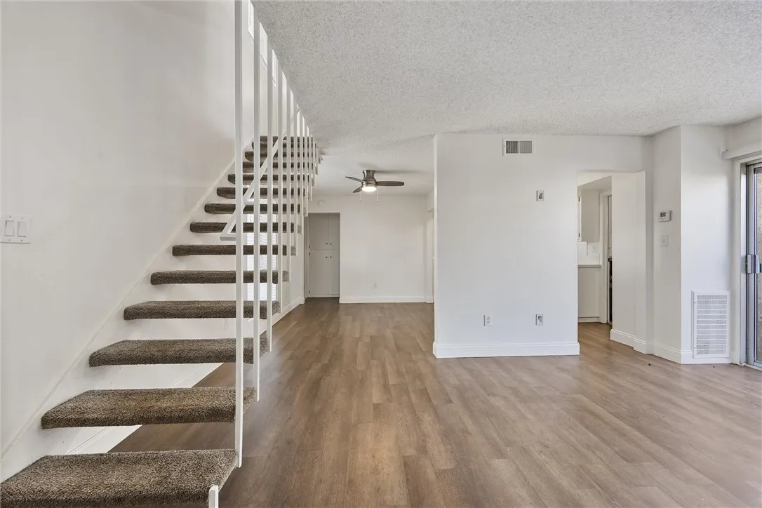 Bakersfield, California 93309, United States, 3 Bedrooms Bedrooms, ,2 BathroomsBathrooms,Residential,Active,205032