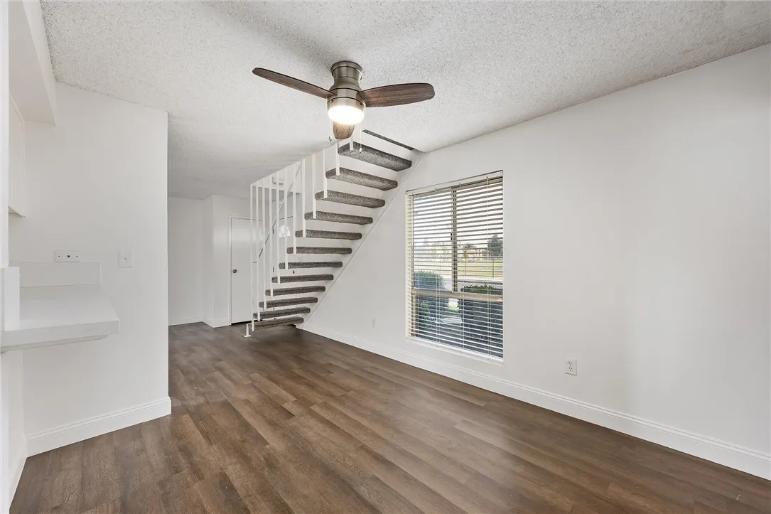 Bakersfield, California 93309, United States, 3 Bedrooms Bedrooms, ,2 BathroomsBathrooms,Residential,Active,205032