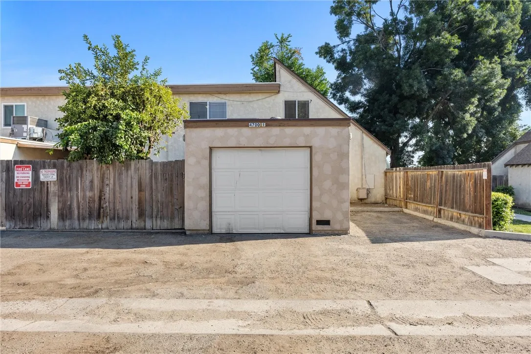 Bakersfield, California 93309, United States, 3 Bedrooms Bedrooms, ,2 BathroomsBathrooms,Residential,Active,205032