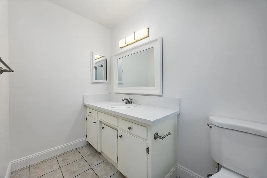 Bakersfield, California 93309, United States, 3 Bedrooms Bedrooms, ,2 BathroomsBathrooms,Residential,Active,205032