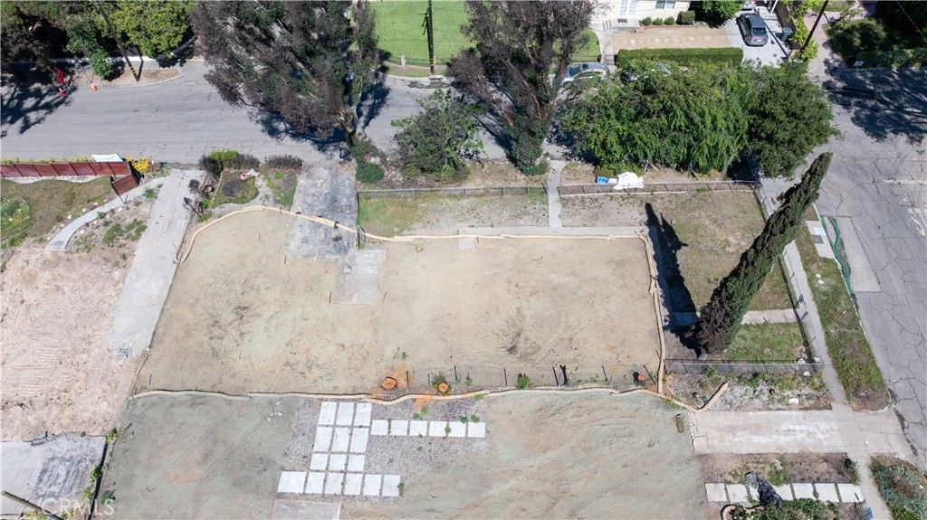 listing image 130728773031777835682