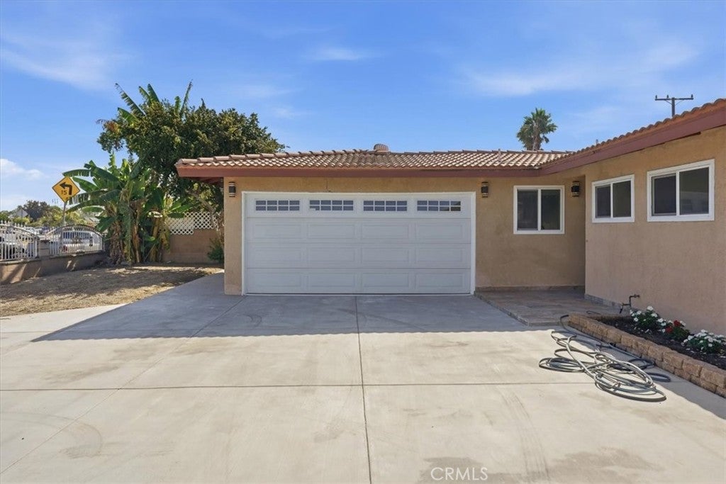 10112 Traylor Way