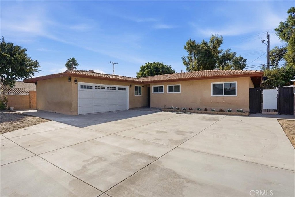 10112 Traylor Way