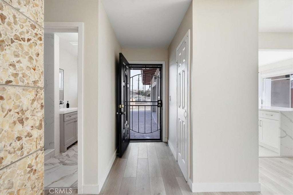 10112 Traylor Way