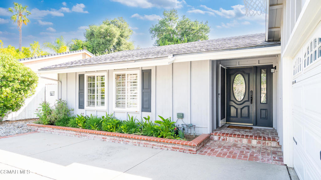 78 N Sabra Avenue