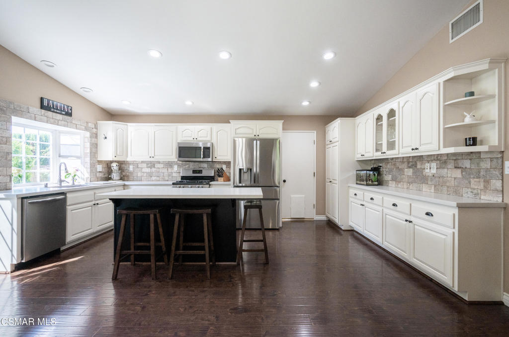 78 N Sabra Avenue