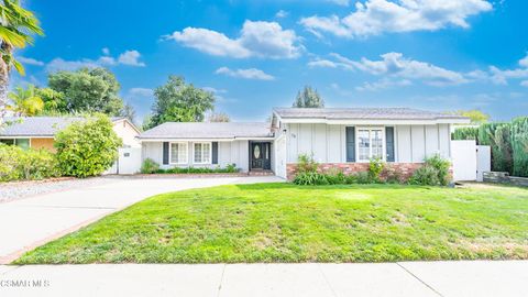 Photo of 78 N Sabra Avenue, Oak Park, CA 91377 (MLS # 226001586)