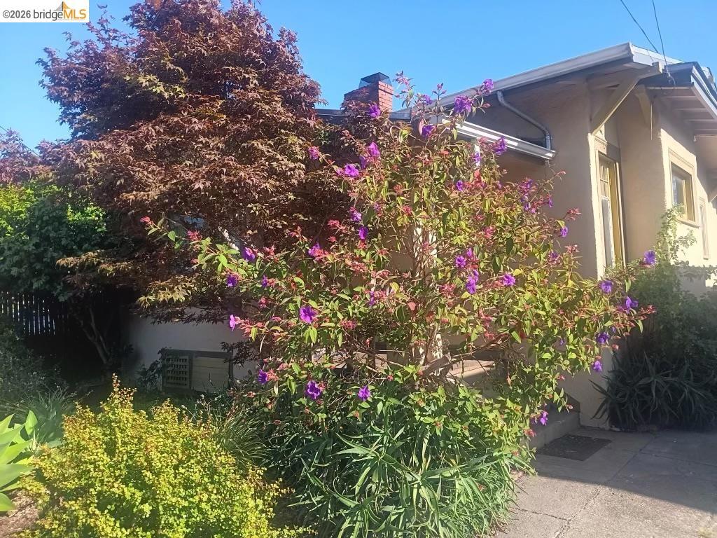 915 39Th St ST, Oakland CA 94608